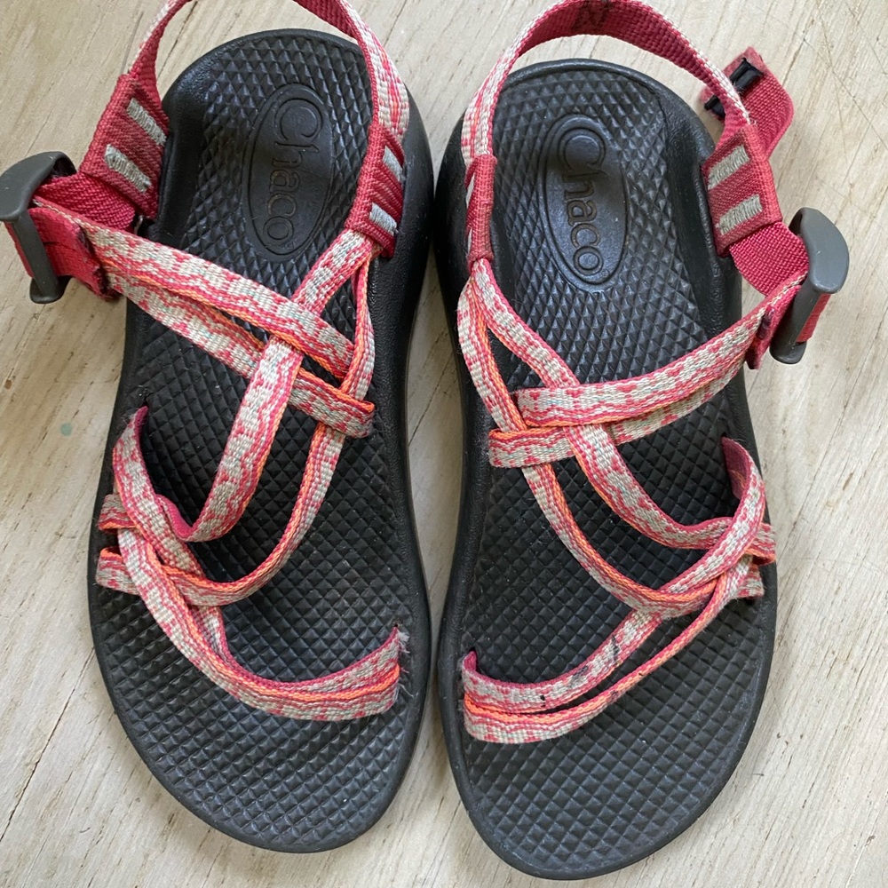 Pink Girls Chaco Sandals Size 1 (EU 32)